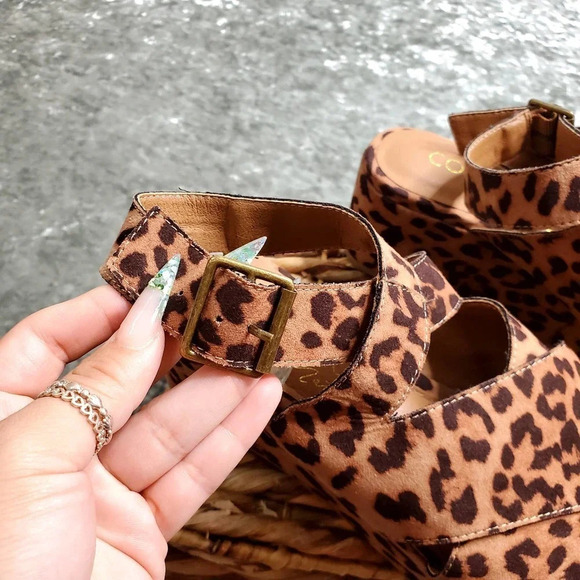 Coconuts by Matisse Flyaway Leopard Print Platform Sandals - Picture 4 of 6
